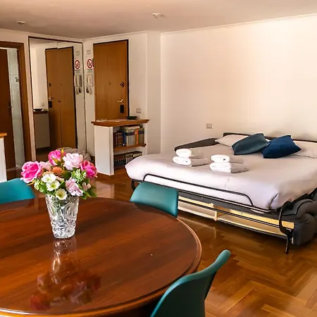 Vatican Luisa Рим